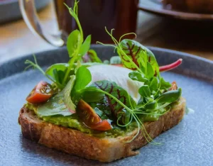 Tartine avec micropousse
